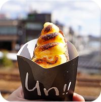 un!と書いてあるパッケージに包まれたお菓子